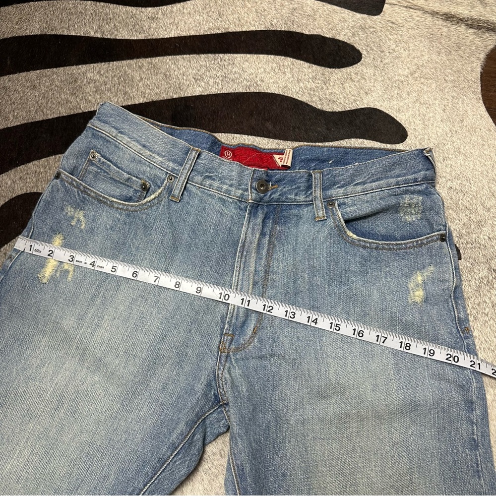 Vintage Guess Bootcut Distressed Light Wash Jeans Size 33 - Picture 9 of 10